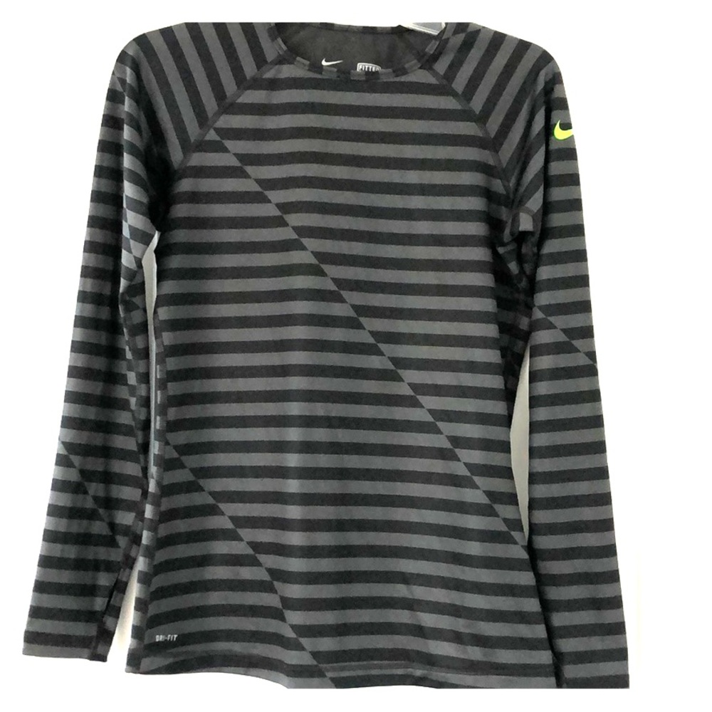 Nike fitted long sleeve
